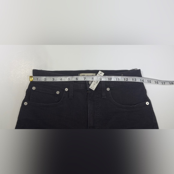 Madewell Black Women's Jean Shorts 🖤
*NEW WITH TAGS 🏷️
99% COTTON ✅ - Picture 6 of 10